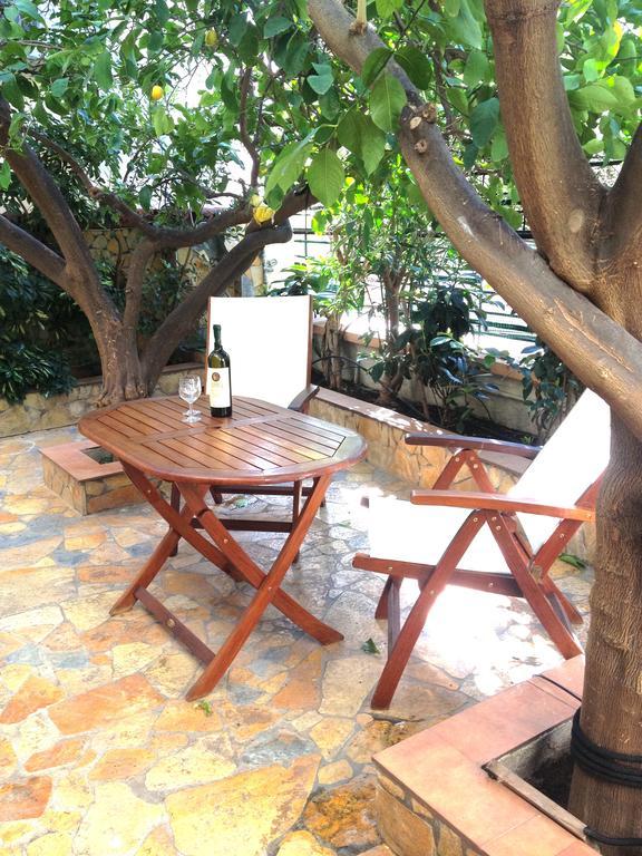 Magnolia Residence Mytilíni Екстериор снимка
